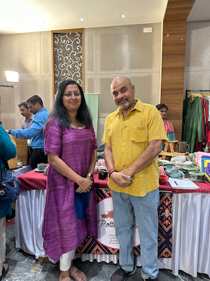 PotteryDen - Hand-Painted Pottery, Hand-Textured Pottery, Ceramic Pottery, Clay Pottery | Rahul Ranade